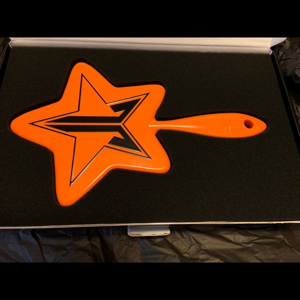 Jeffree Star Halloween Mirror - Picture 2 of 3